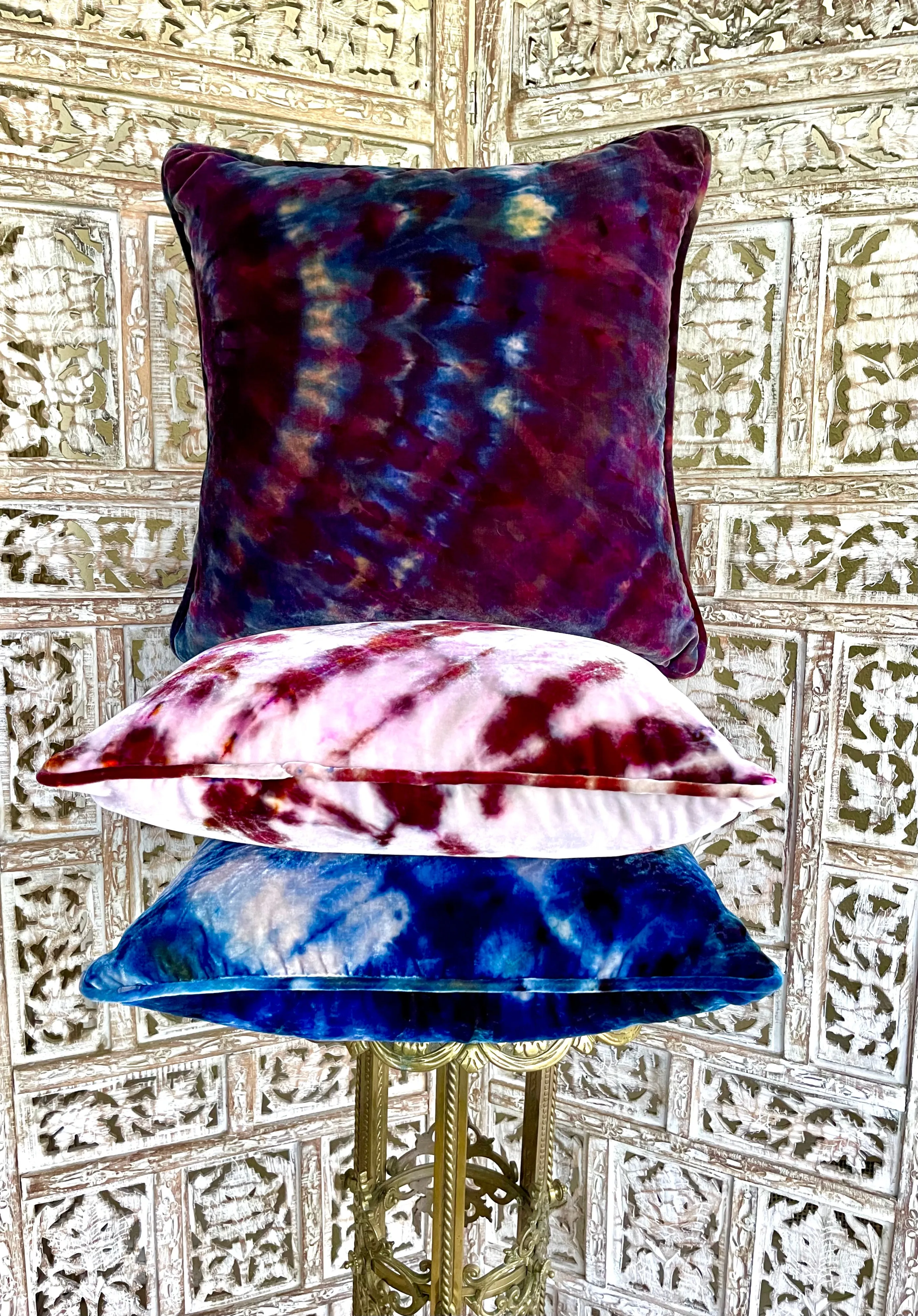 SAPPHIRE SILK VELVET PILLOW